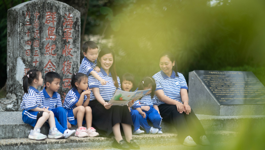 新澳免费资料库大全app,巴克莱：预测美联储明年降息两次,创新典义解读_终极版V4.16